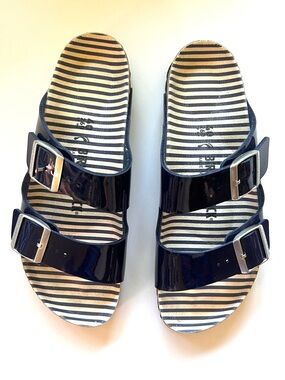Birkenstock navy blue Patent Two-Strap Sandals with Striped Footbed 40 10 nwt